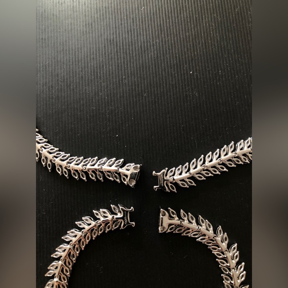 APM Monaco Festival Set Necklace and Bracelet - Picture 3 of 5